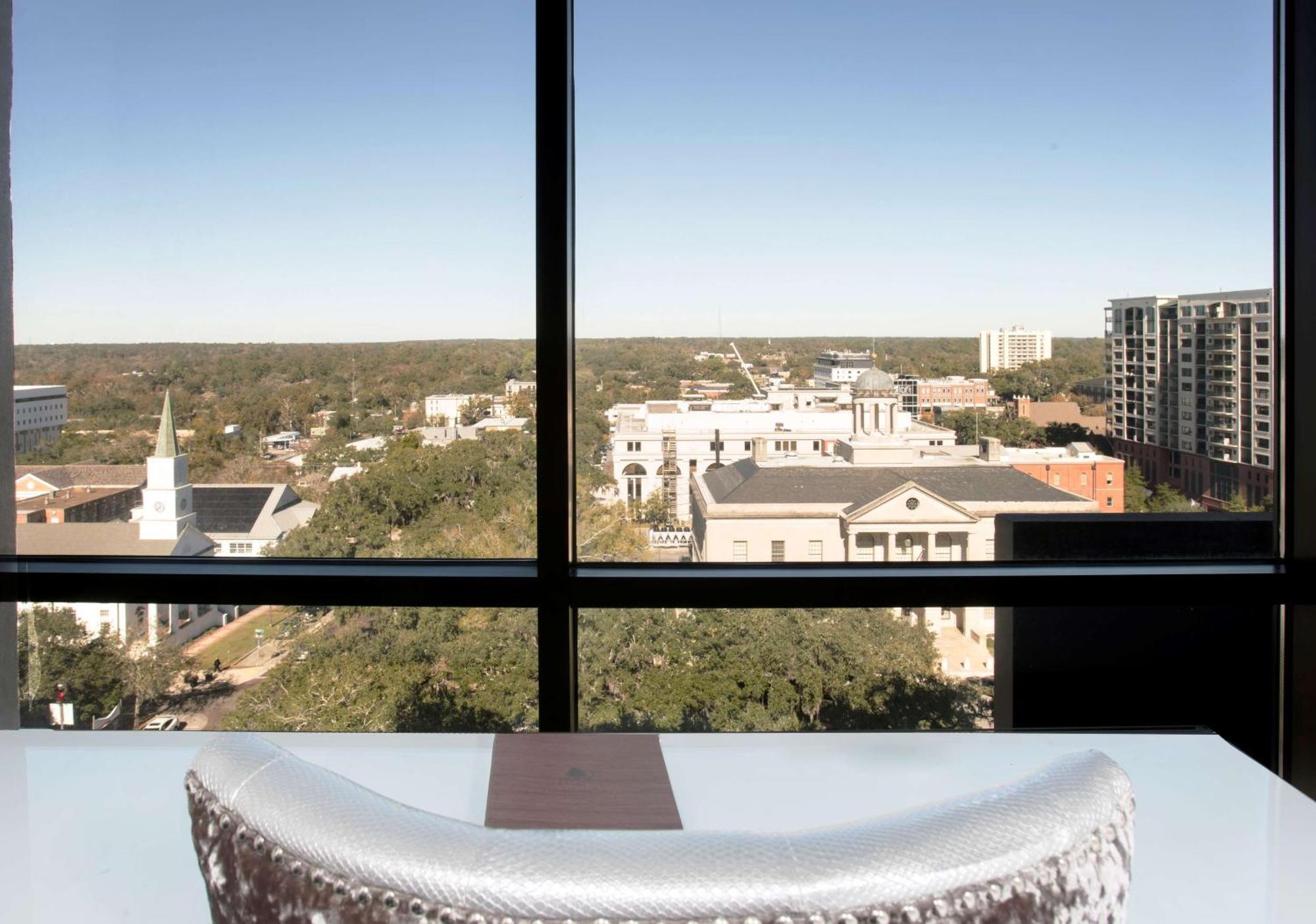Doubletree By Hilton Hotel Tallahassee Exterior photo